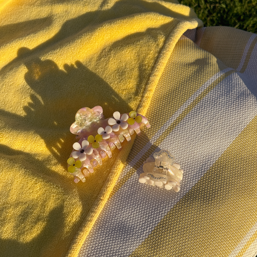 Daisy Flower Clip