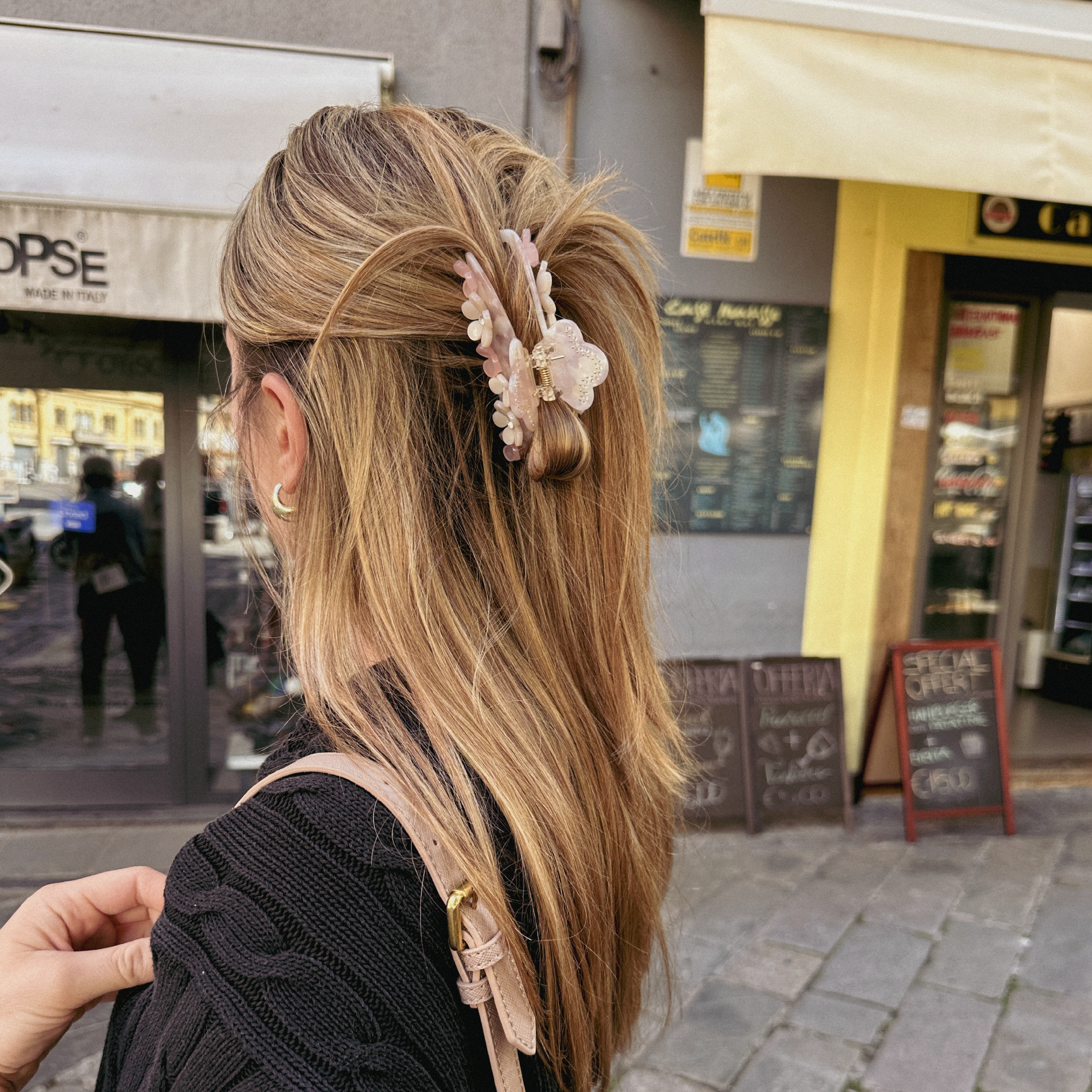 Lili Flower Clip